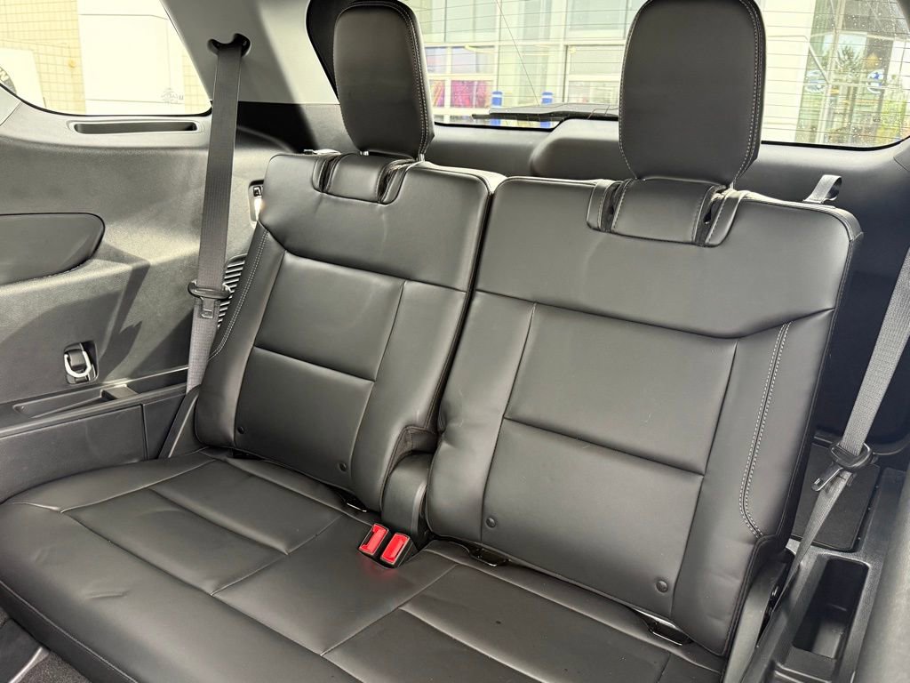 Used 2023 Ford Explorer XLT w/ Equipment Group 202A image 17