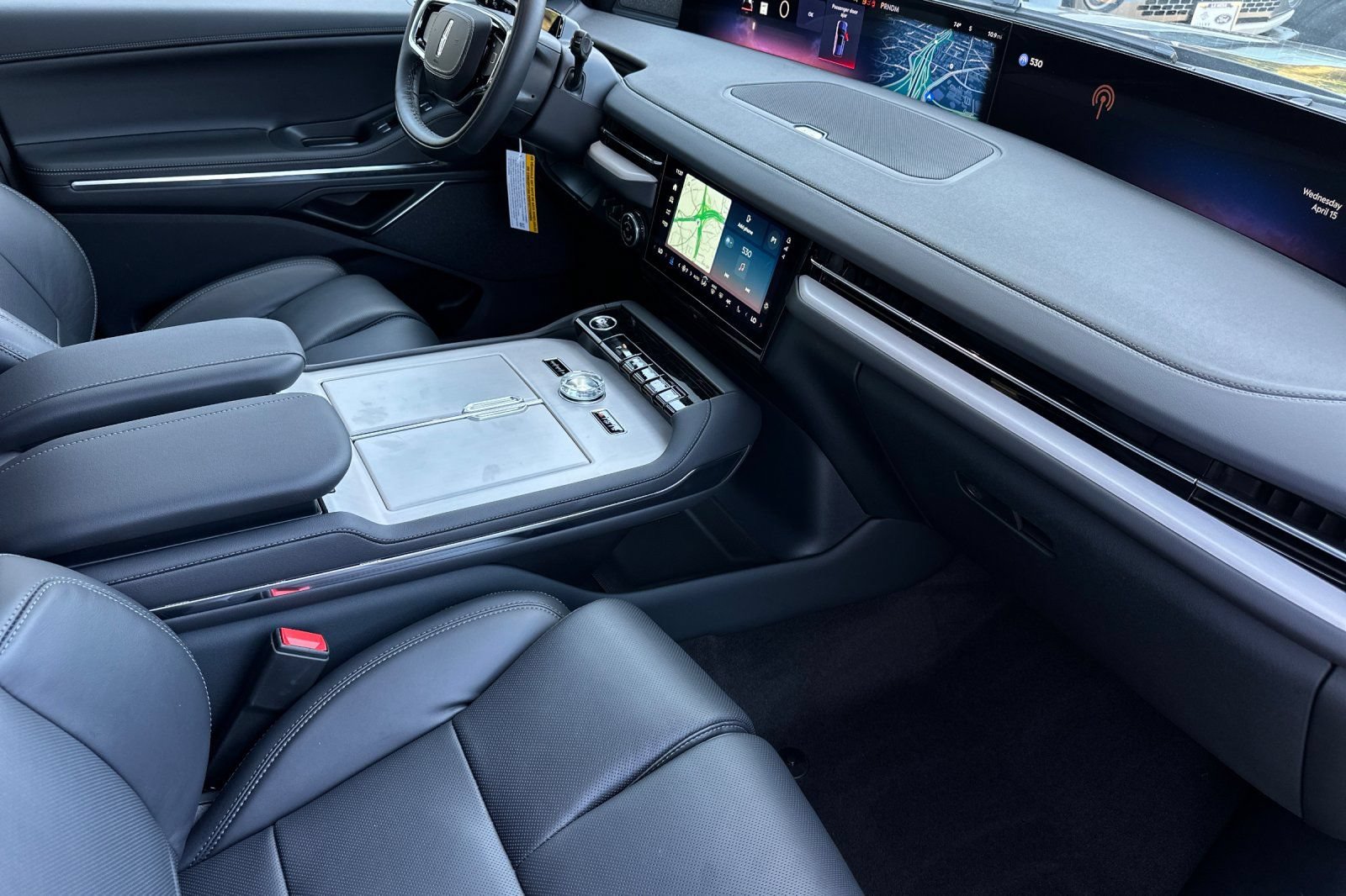 New 2026 Lincoln Navigator Reserve w/ Jet Appearance Package AWD/4WD image 16