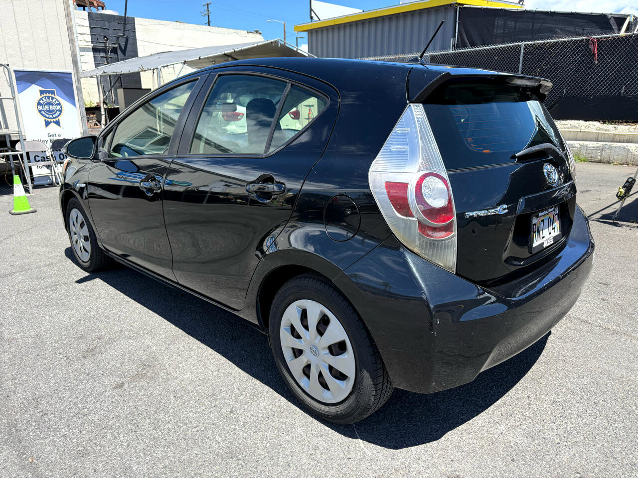 Used 2012 Toyota Prius C One image 3