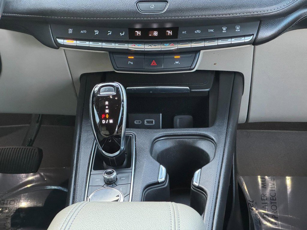 Used 2023 Cadillac XT4 Premium Luxury AWD/4WD image 17