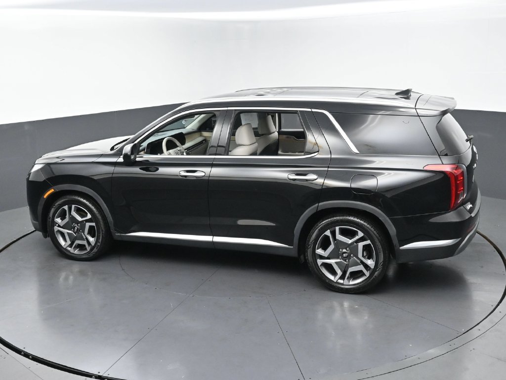 Used 2023 Hyundai Palisade Limited w/ Cargo Package FWD image 48