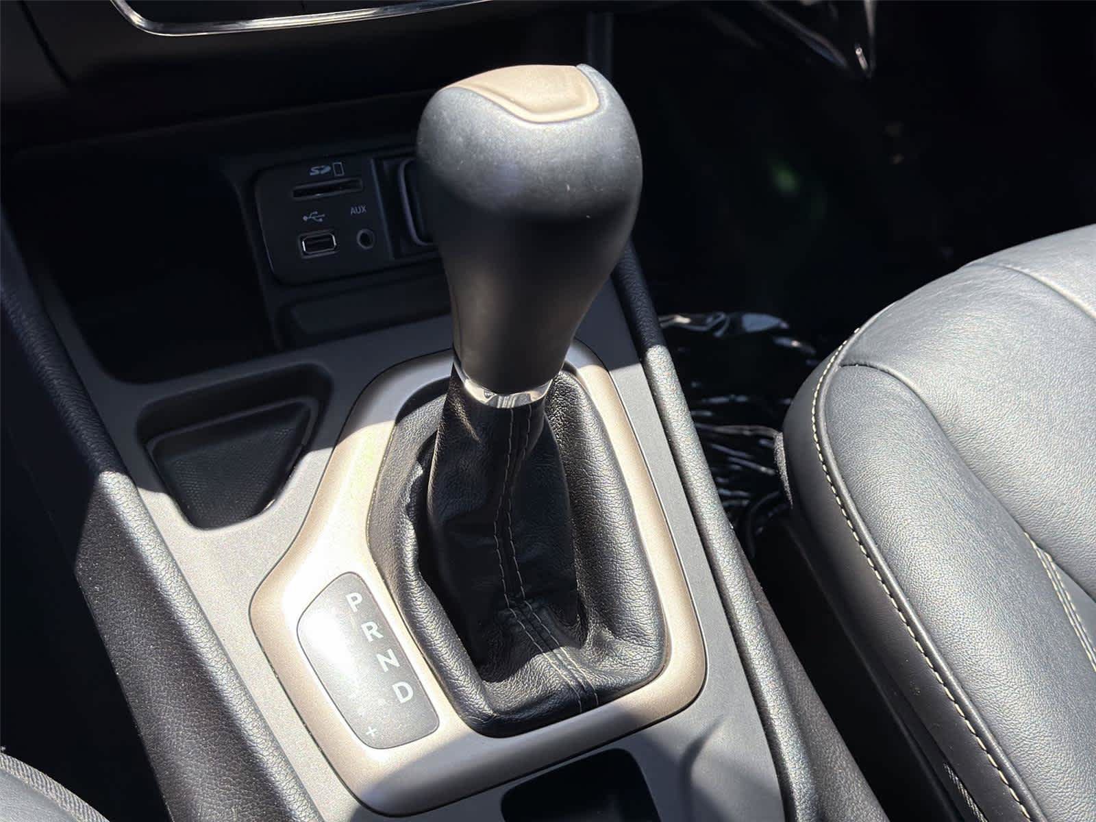 Used 2017 Jeep Cherokee Limited FWD image 19