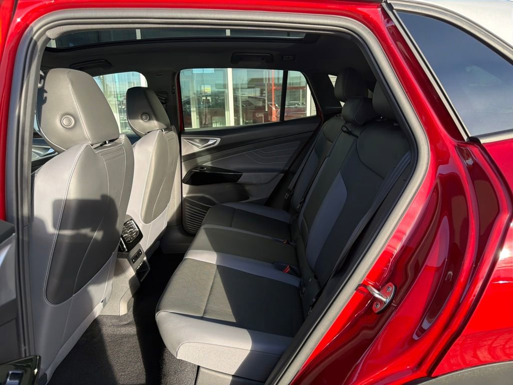 Used 2023 Volkswagen ID.4 Pro S Plus image 14