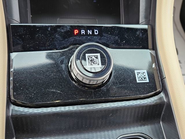 New 2025 Jeep Grand Cherokee Limited w/ Luxury Tech Group II RWD image 22