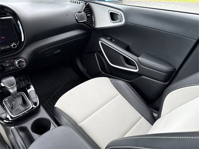Used 2023 Kia Soul GT-Line image 23