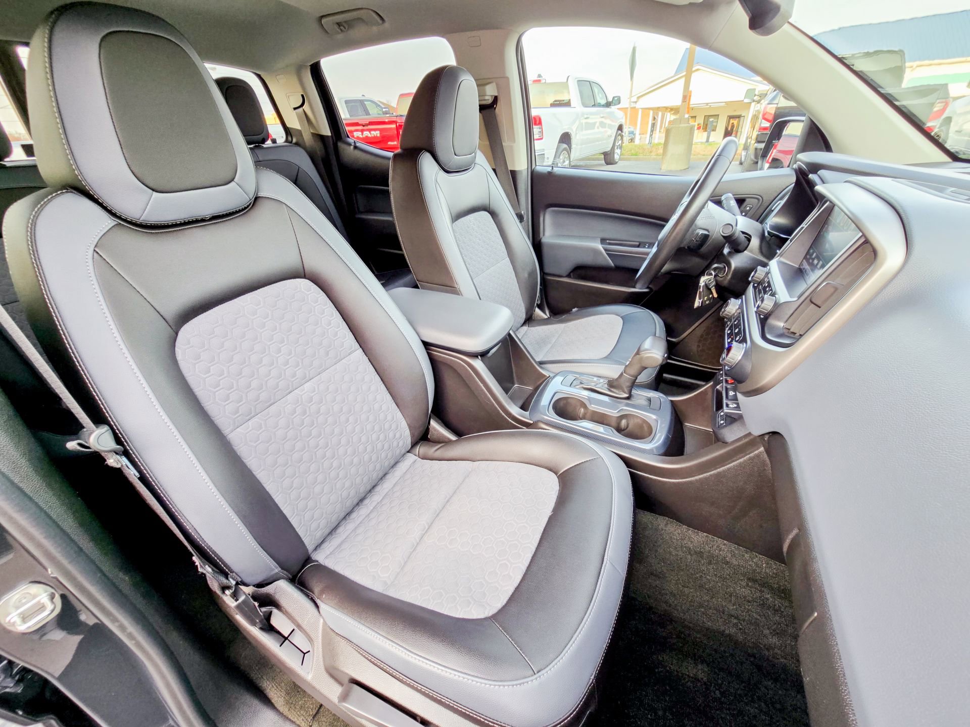 Used 2016 Chevrolet Colorado Z71 image 26