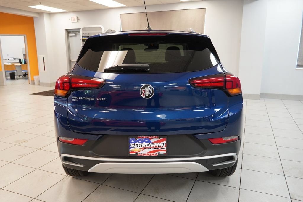 Used 2022 Buick Encore GX Select AWD/4WD image 8