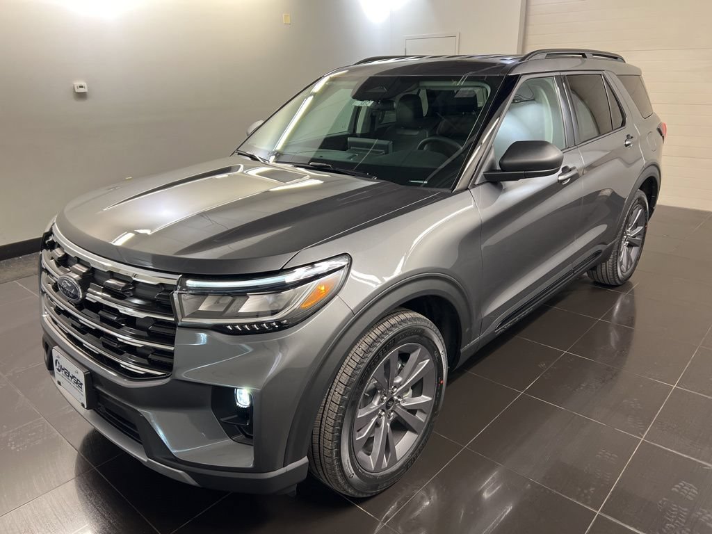 New 2026 Ford Explorer Active w/ Active Comfort Package AWD/4WD image 3