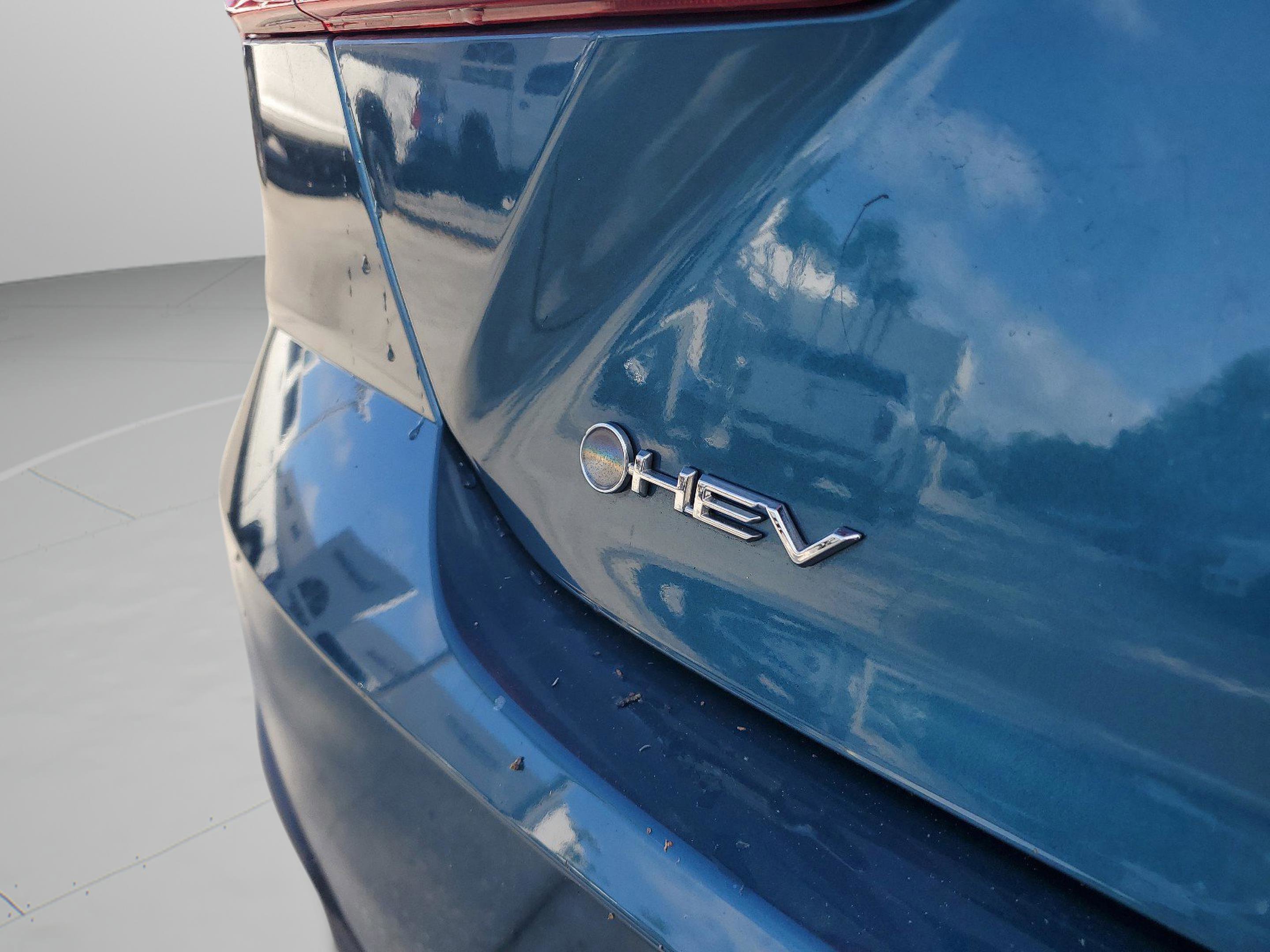 Used 2025 Toyota Camry SE image 8