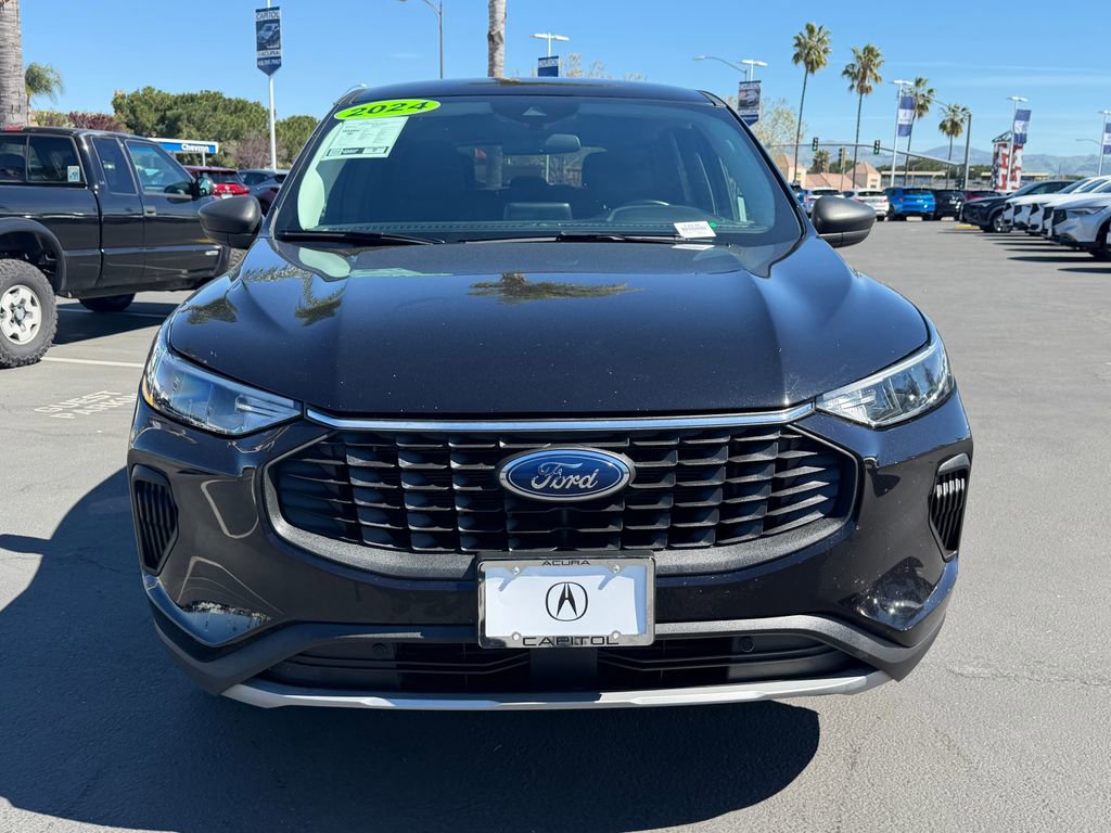 Used 2024 Ford Escape Active image 2