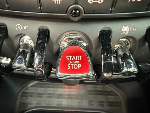 Used 2022 MINI Cooper Clubman John Cooper Works image 21