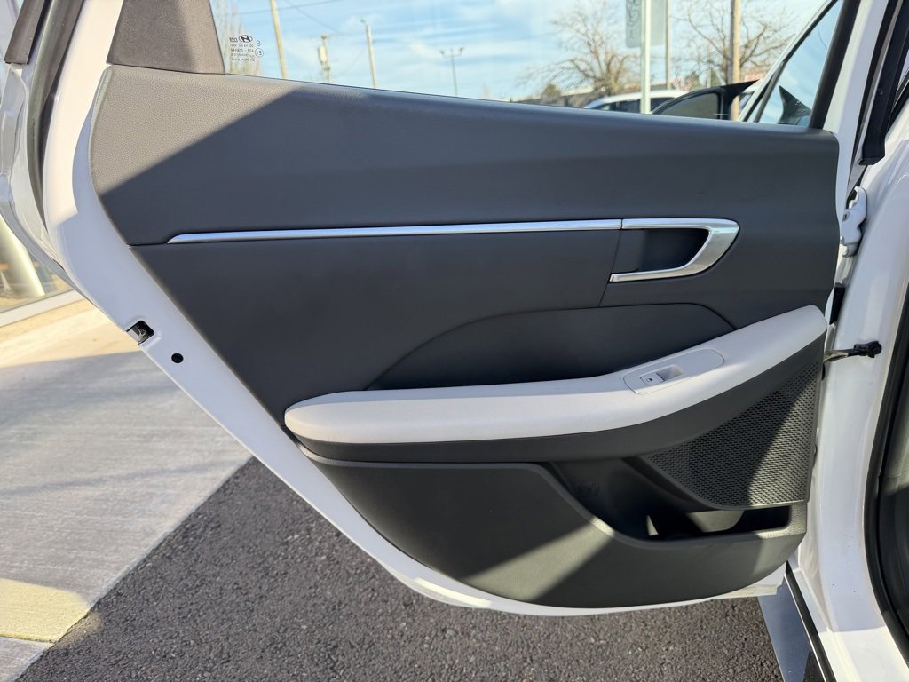 Used 2023 Hyundai Sonata SEL w/ Convenience Package image 29