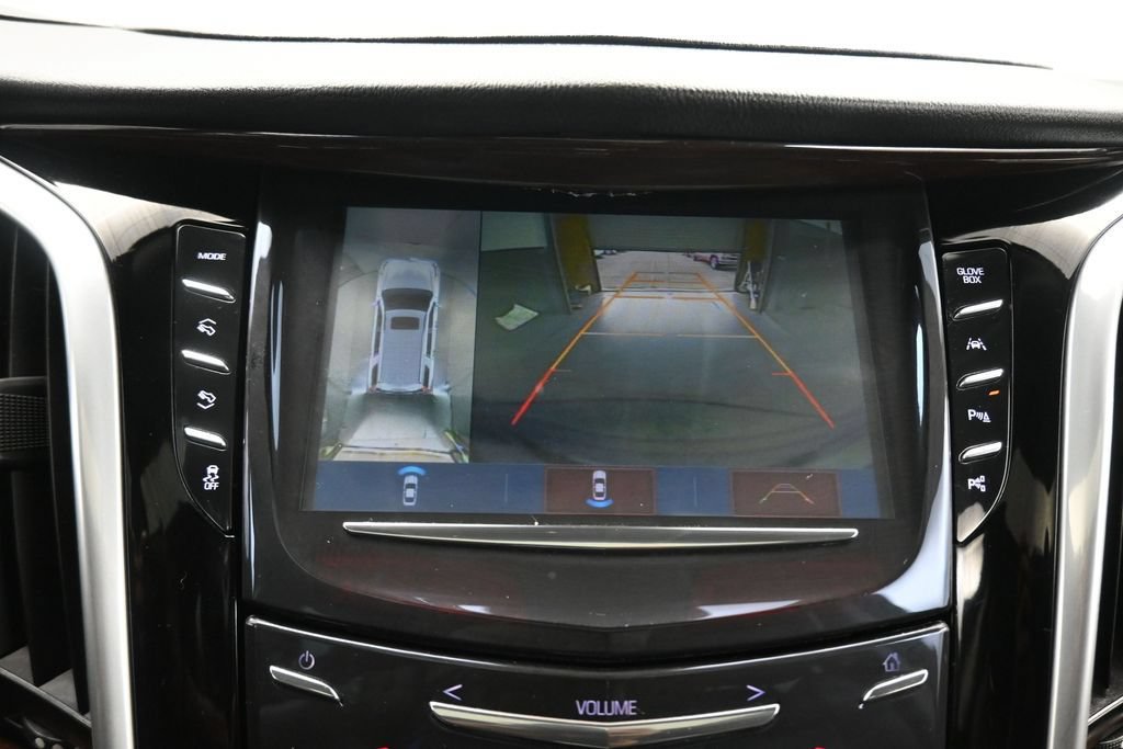 Used 2020 Cadillac Escalade Luxury w/ LPO, Radiant Package AWD/4WD image 22