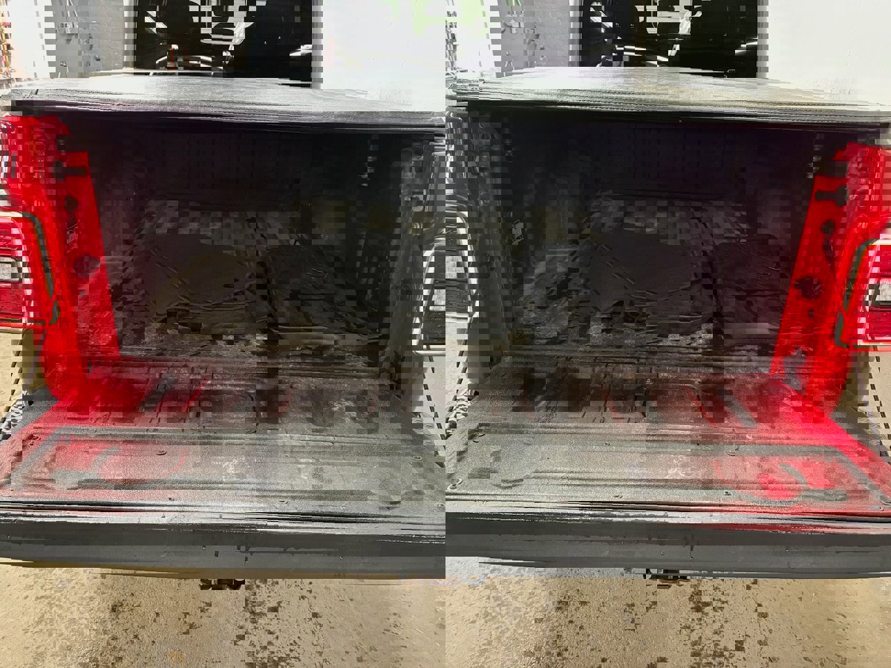 Used 2022 Jeep Gladiator Willys image 9