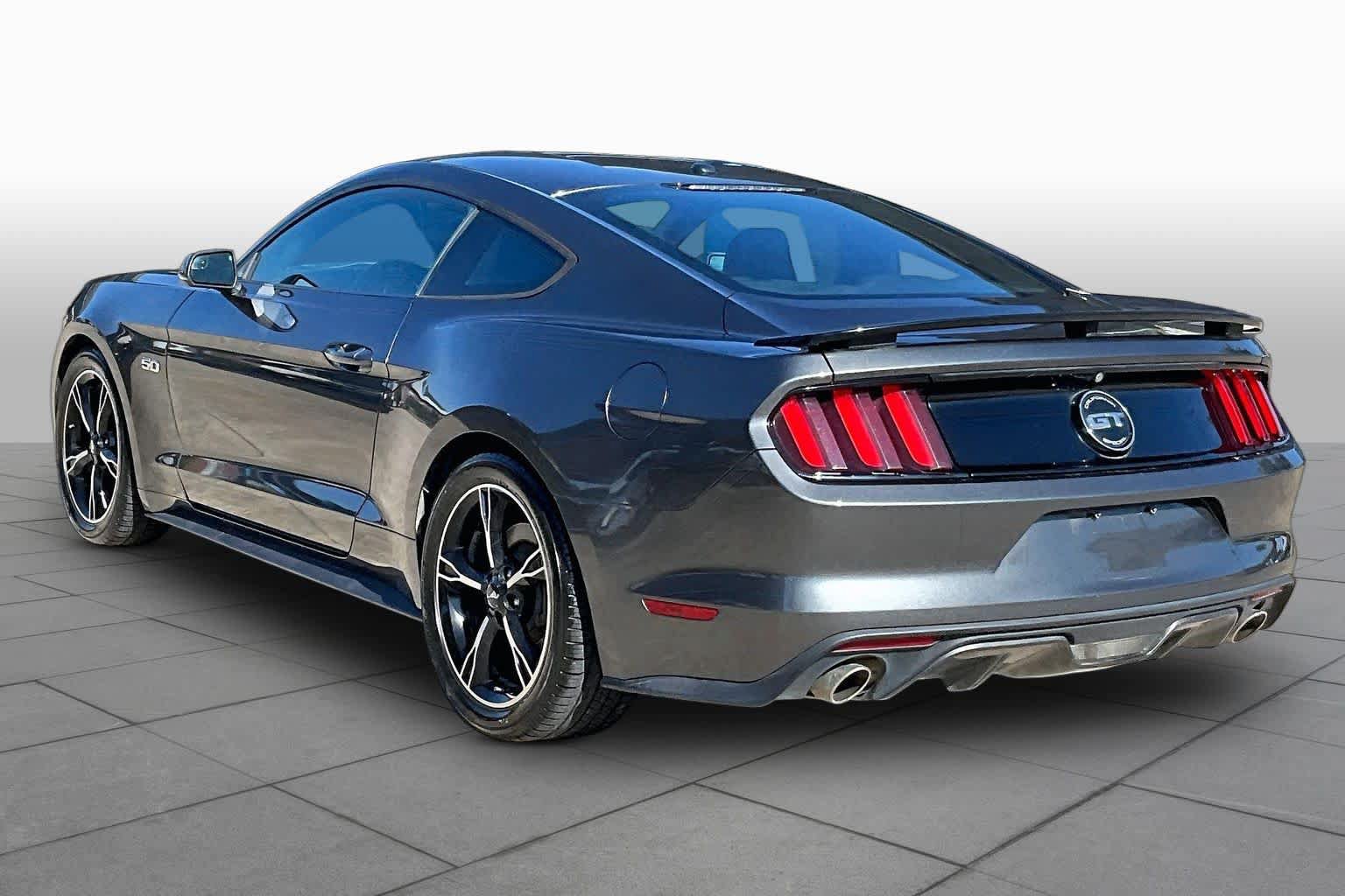 Used 2017 Ford Mustang GT Premium RWD image 12
