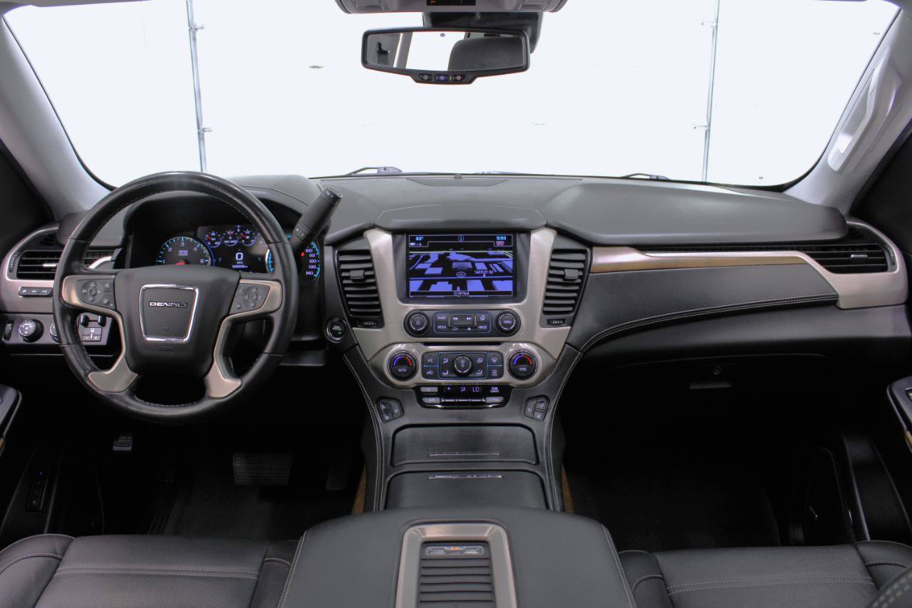 Used 2020 GMC Yukon Denali w/ Denali Premium Package AWD/4WD image 54