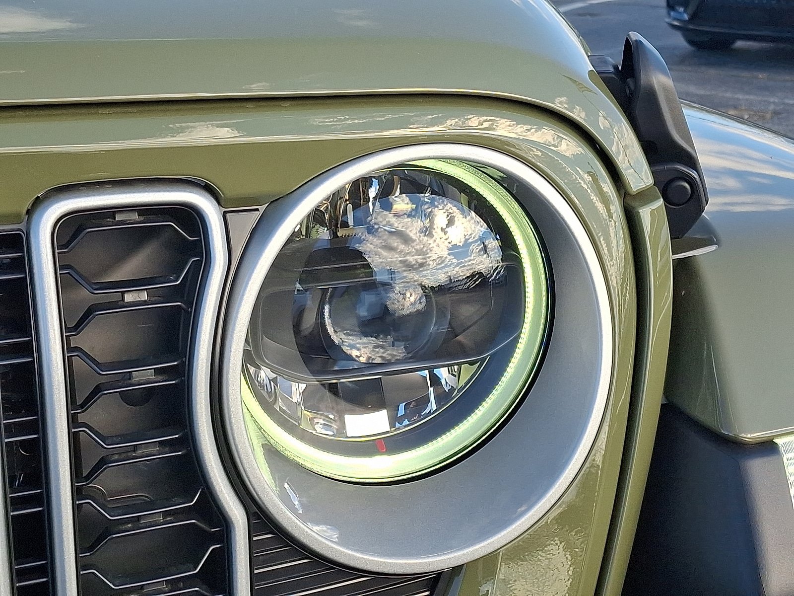 New 2026 Jeep Wrangler Unlimited Sahara AWD/4WD image 9