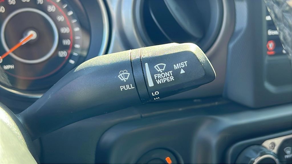 Used 2021 Jeep Gladiator Willys image 17