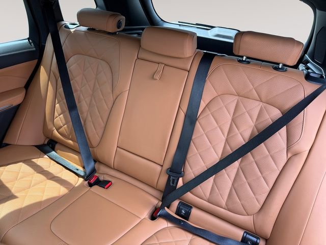 Certified 2024 BMW X5 xDrive40i w/ M Sport Package AWD/4WD image 13