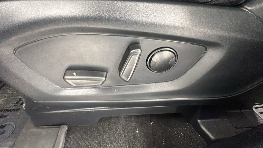 Used 2025 Ford Explorer Active image 29