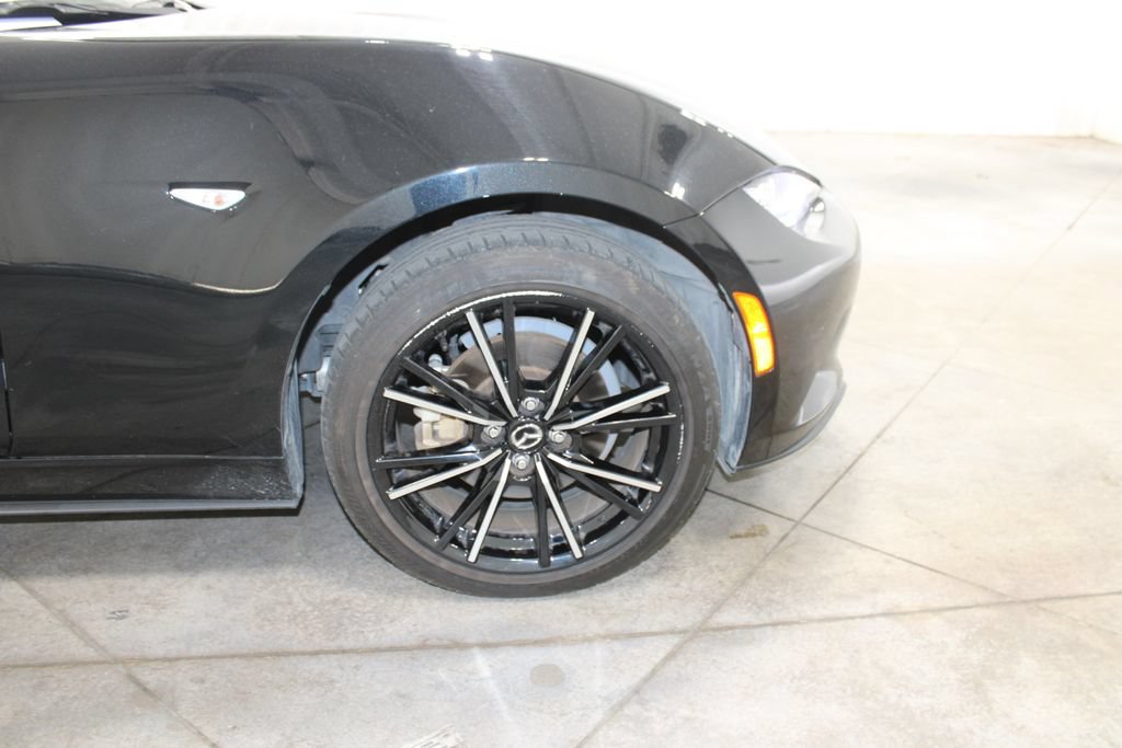 Used 2025 MAZDA MX-5 Miata RF Grand Touring RWD image 19