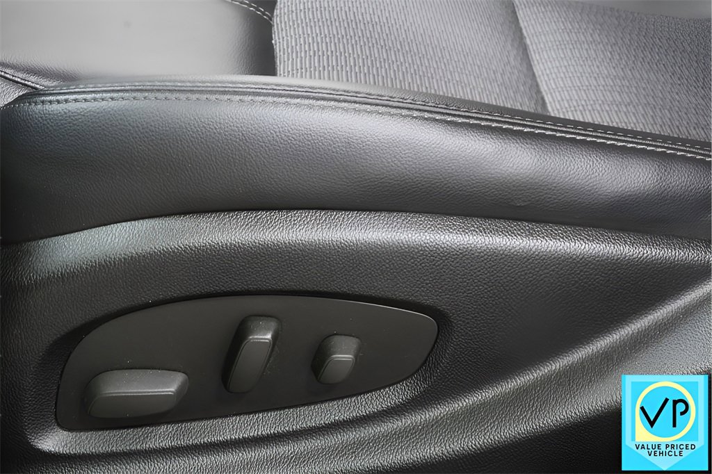 Used 2014 Chevrolet Impala LT w/ Convenience Package image 18