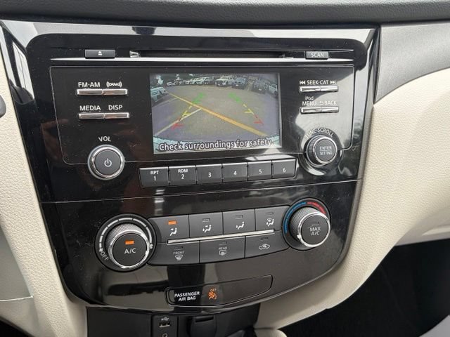 Used 2017 Nissan Rogue Sport S FWD image 3