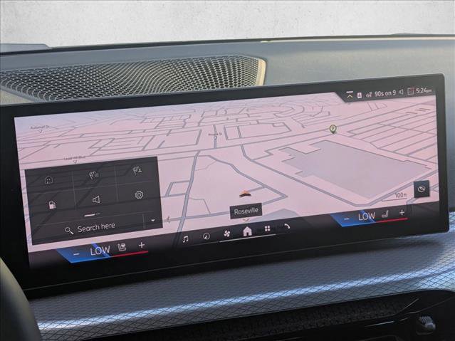 Used 2025 BMW 330i Sedan w/ Premium Package RWD image 13