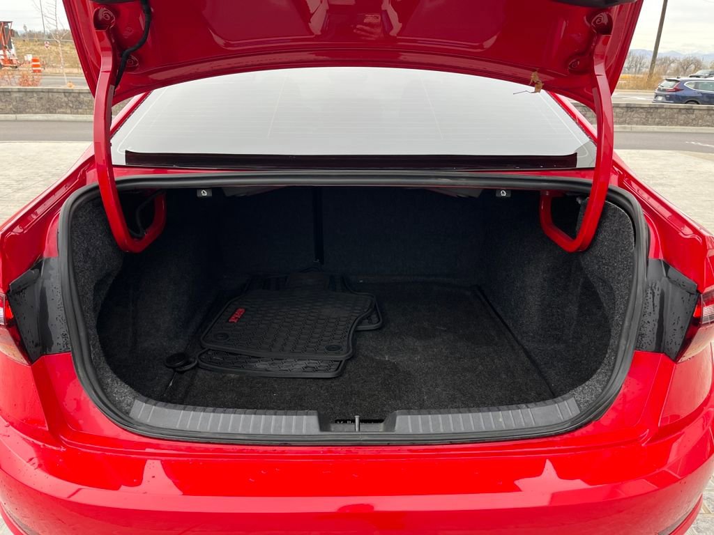 Used 2019 Volkswagen Jetta GLI image 25