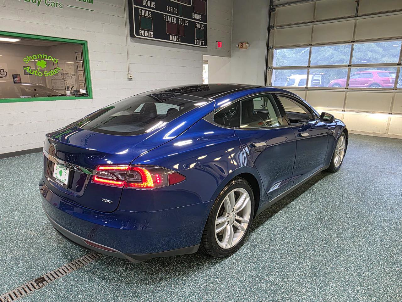 Used 2015 Tesla Model S 70D AWD/4WD image 6