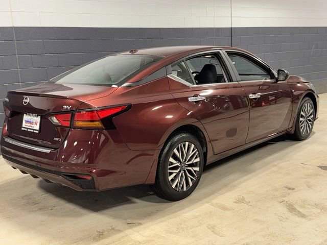 Used 2023 Nissan Altima 2.5 SV image 14