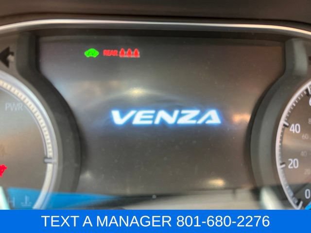 Used 2024 Toyota Venza LE AWD/4WD image 16
