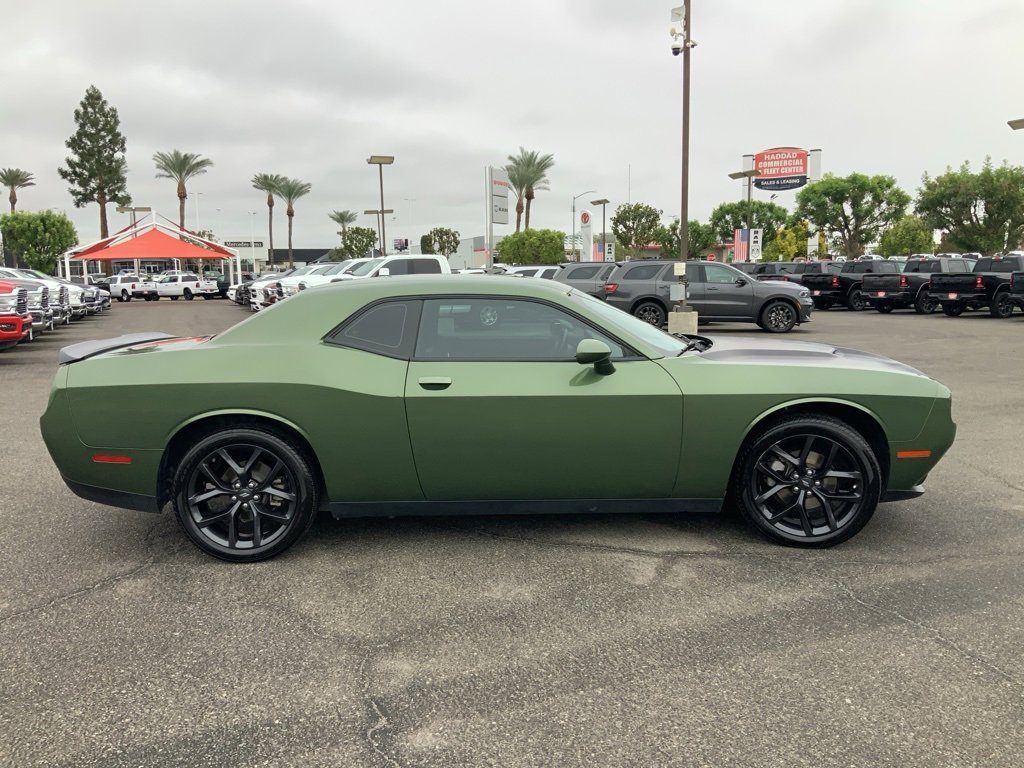 Certified 2022 Dodge Challenger SXT w/ Blacktop Package image 4