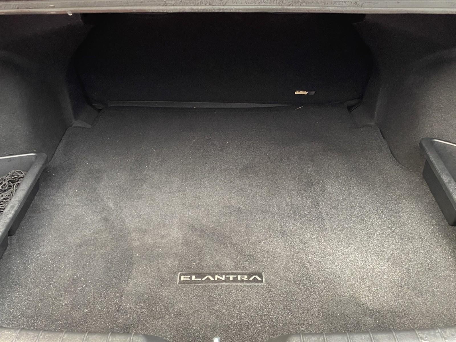 Used 2025 Hyundai Elantra Sport FWD image 13