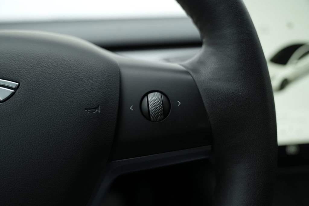 Used 2021 Tesla Model 3 Standard Range Plus image 47