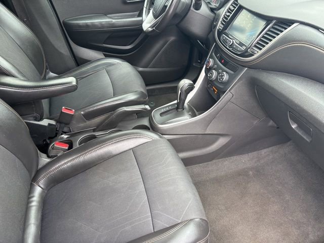 Used 2017 Chevrolet Trax LT w/ LT Convenience Package image 35