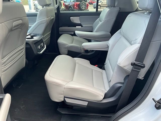 Used 2025 Ford Expedition Active image 10