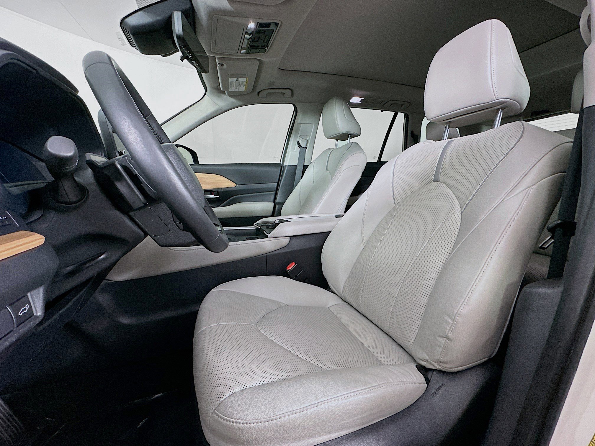 Used 2024 Toyota Grand Highlander AWD image 22