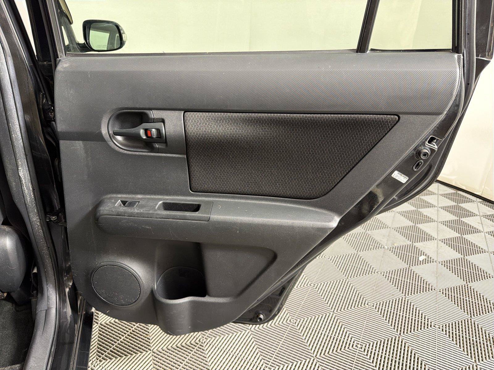 Used 2009 Scion xB FWD image 14