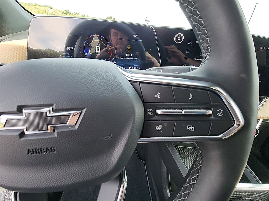 New 2026 Chevrolet Equinox ACTIV w/ Convenience Package III image 19