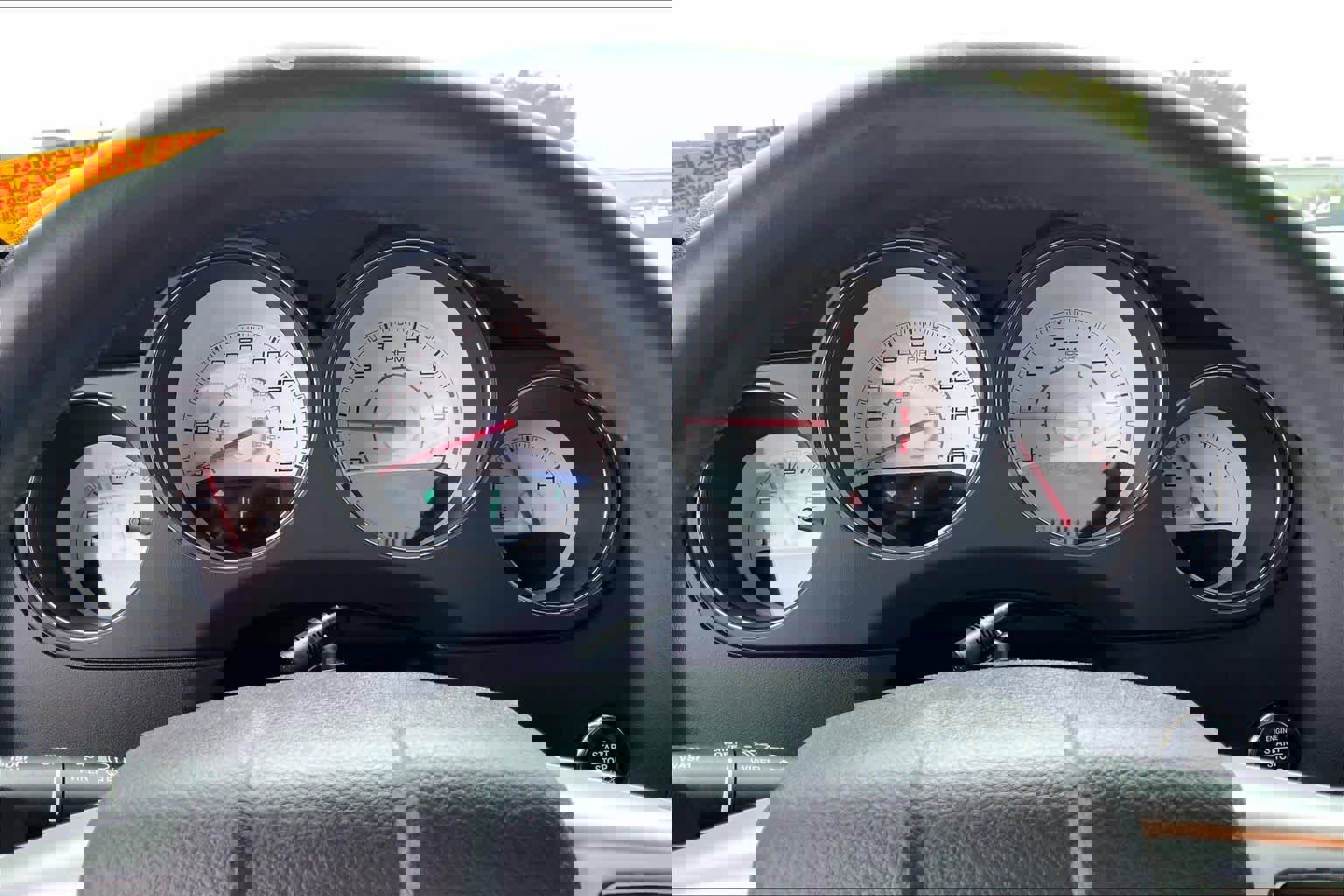 Used 2013 Dodge Challenger R/T image 25