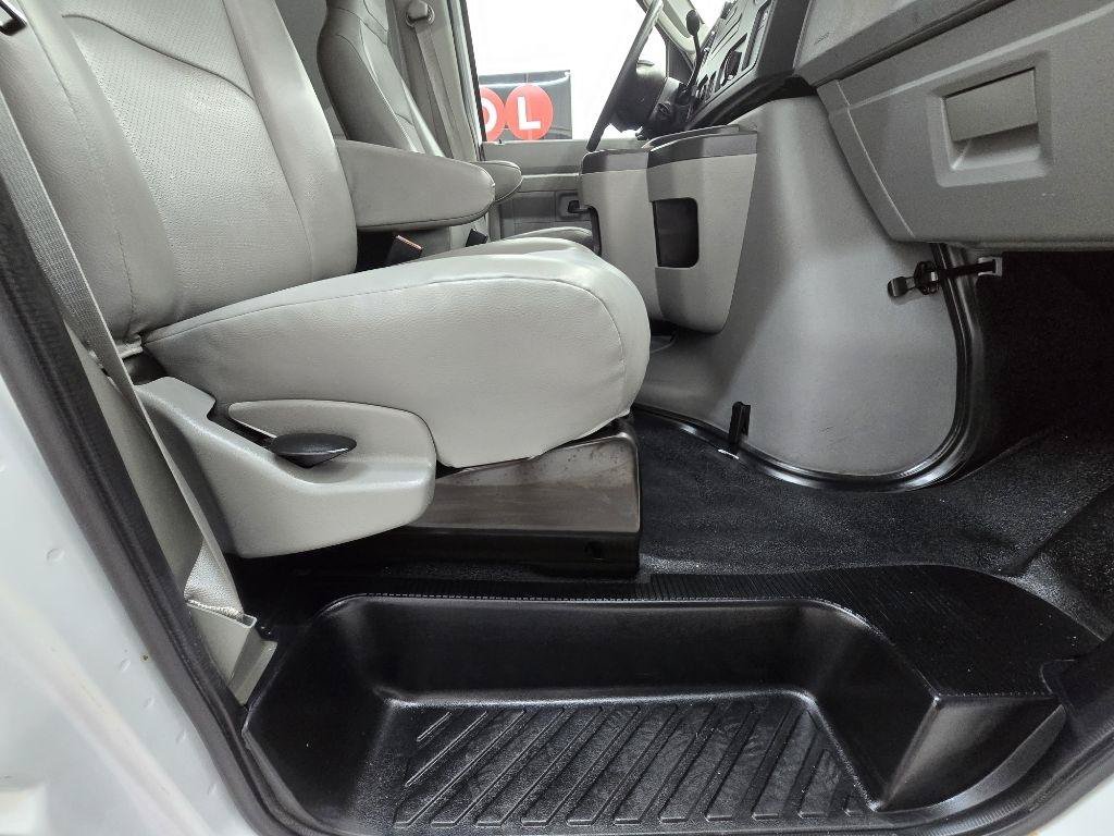 Used 2012 Ford E-150 and Econoline 150 w/ Crew Van Pkg RWD image 16
