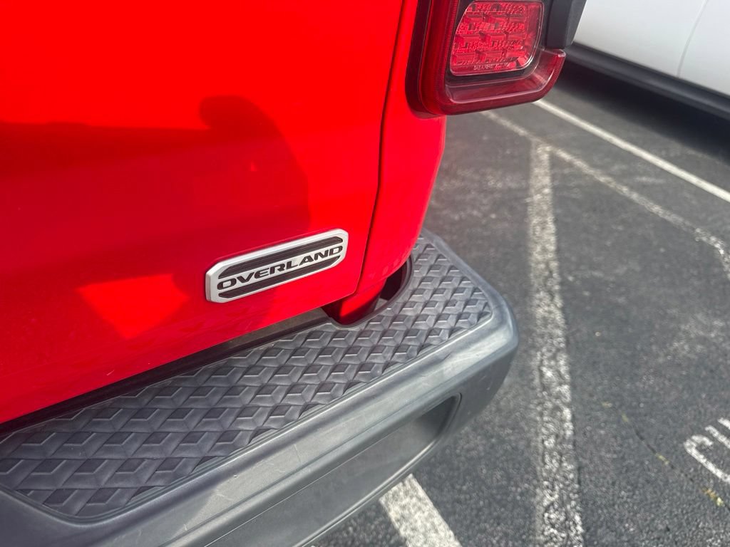 Used 2020 Jeep Gladiator Overland AWD/4WD image 4