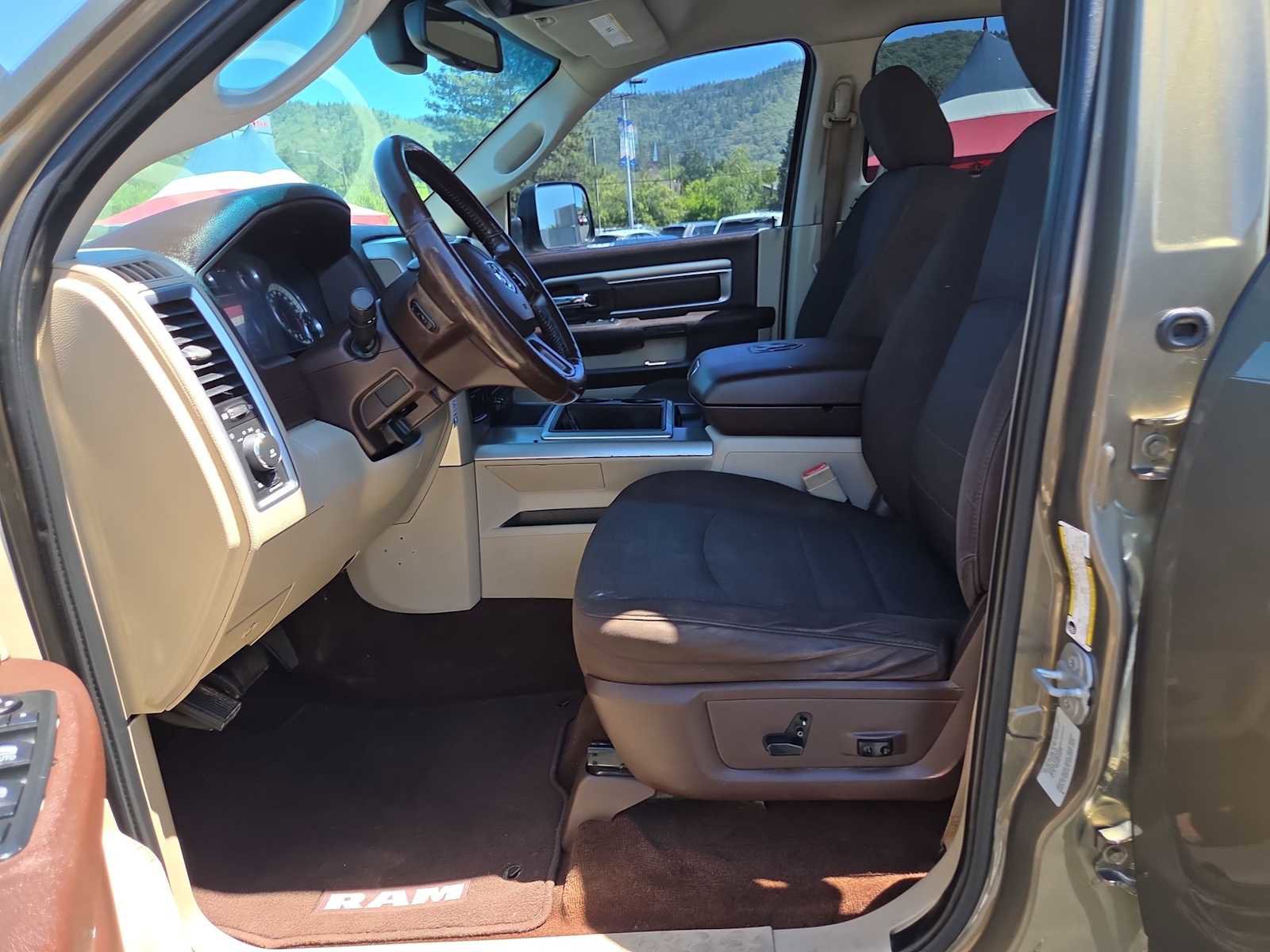 Used 2015 RAM 2500 Big Horn AWD/4WD image 19