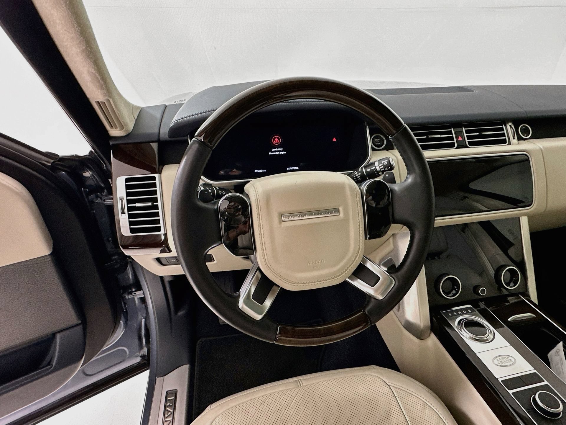 Used 2018 Land Rover Range Rover Supercharged AWD/4WD image 12