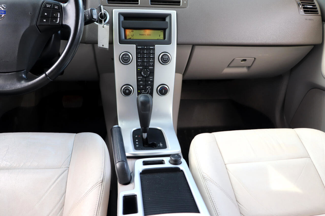 Used 2011 Volvo V50 T5 image 20