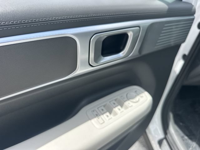 Used 2024 Hyundai Santa Fe SE FWD image 15