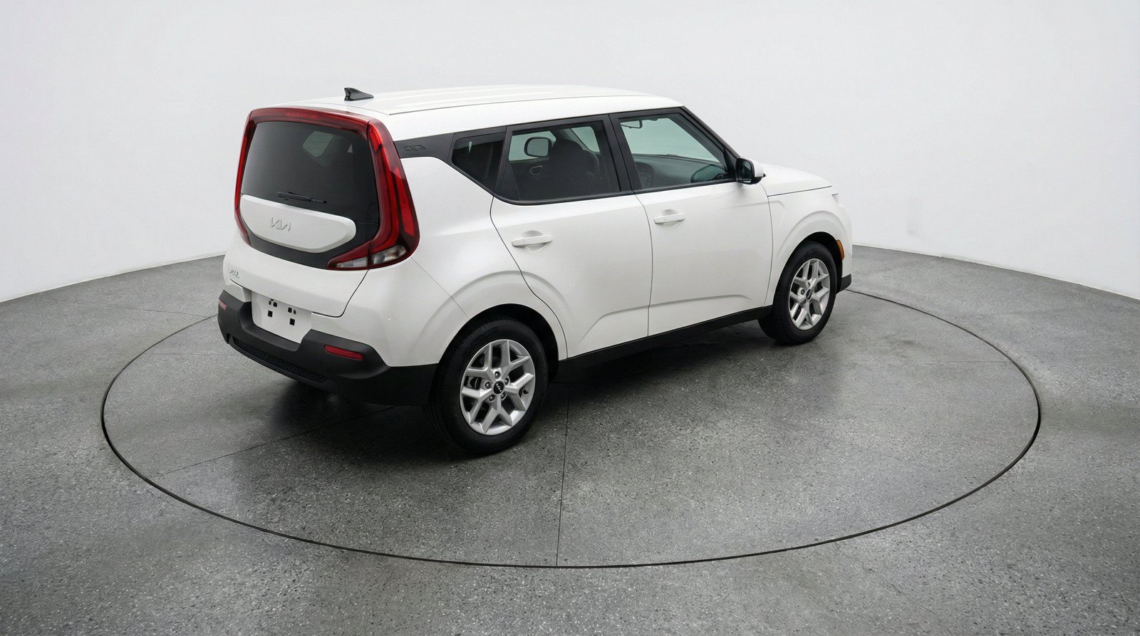 Used 2025 Kia Soul LX w/ LX Technology Package FWD image 9