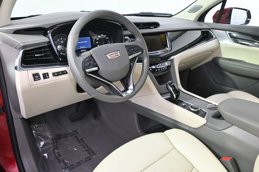Certified 2024 Cadillac XT6 Premium Luxury w/ Technology Package AWD/4WD image 11