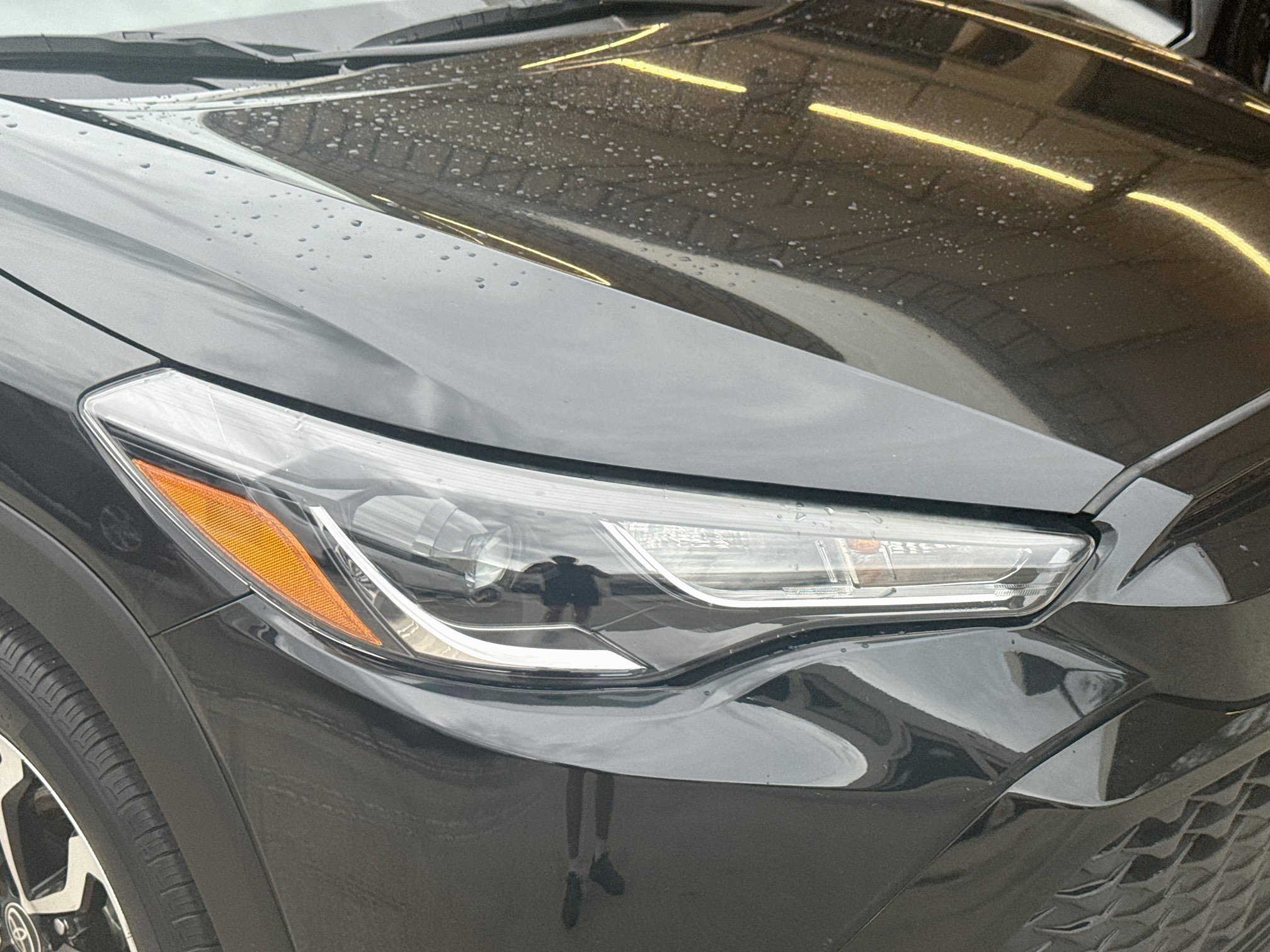 Used 2023 Toyota Corolla Cross AWD Hybrid image 34